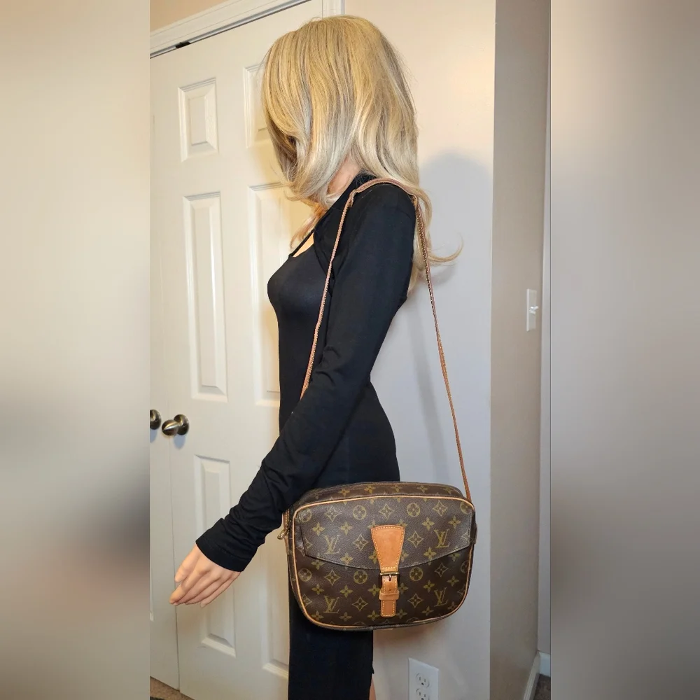 Authentic LOUIS VUITTON Jeune Fille GM Monogram Crossbody Shoulder Bag - Picture 4 of 13